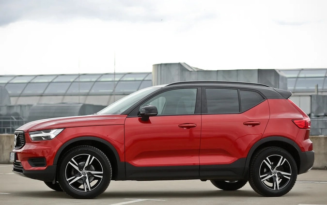 Volvo XC 40 cena 111900 przebieg: 124636, rok produkcji 2019 z Halinów małe 781